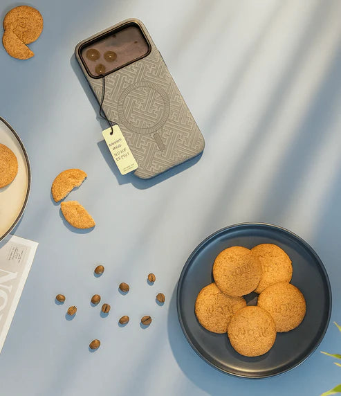 Luxury 17 Pro Max Pattern MagSafe iPhone Case